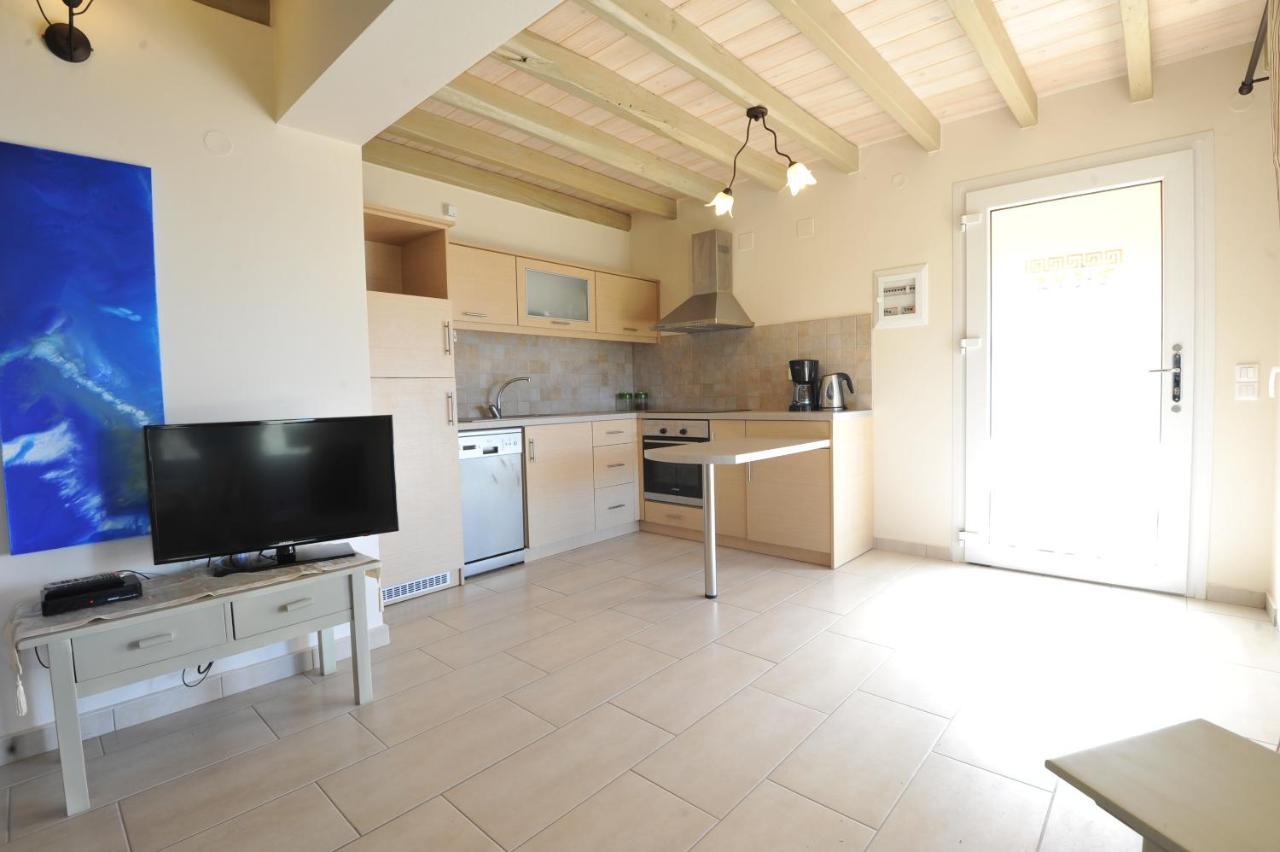 Villa Theodora View Apartments Zeys アギオス・ゲオルギオス・パゴン エクステリア 写真